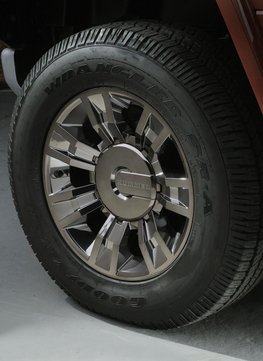  Hummer H2 Black Chrome Limited Edition 2009 года  (фото 3 из 10)